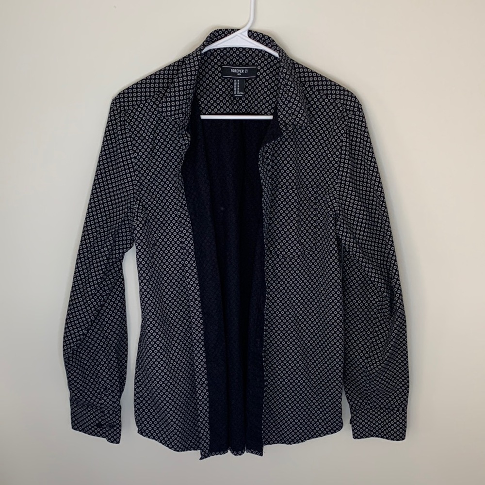 Forever 21 Men’s Black Dress Shirt (M)